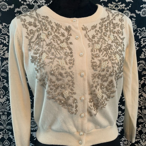 🦇 Vintage Beaded Cardigan 🦇 - Picture 3 of 9